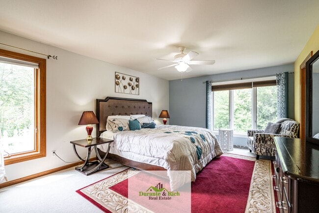 Building Photo - Beautiful 3 bedroom 2 Bath in the Perfect Location!!