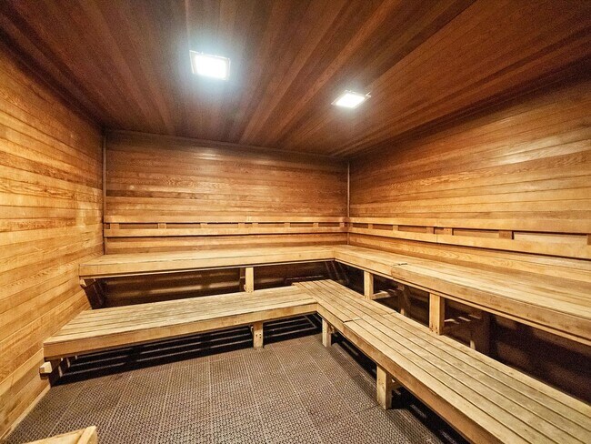 Building Photo - 211 E Ohio St