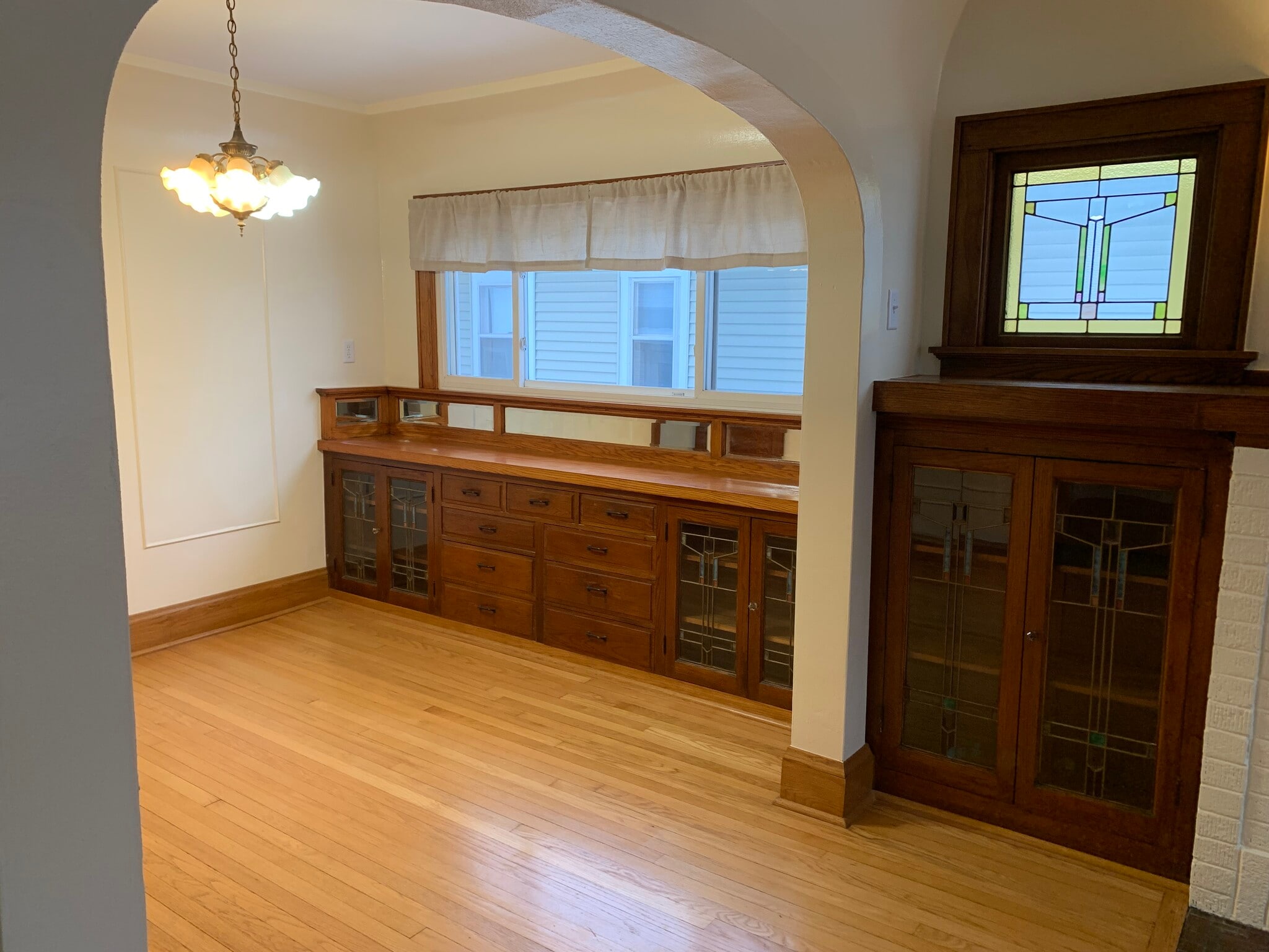 Built in dining room cabinets. - 6830 Kinsman St