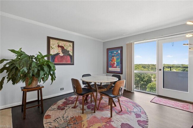 Building Photo - Algonquin Park