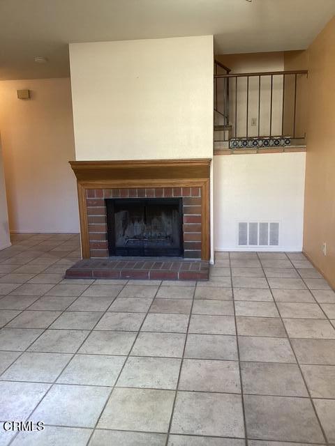 Building Photo - 410 Las Palomas Dr