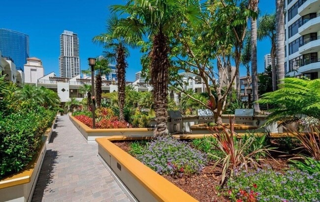 Building Photo - Bay View Condo at Park Place in Downtown San Diego