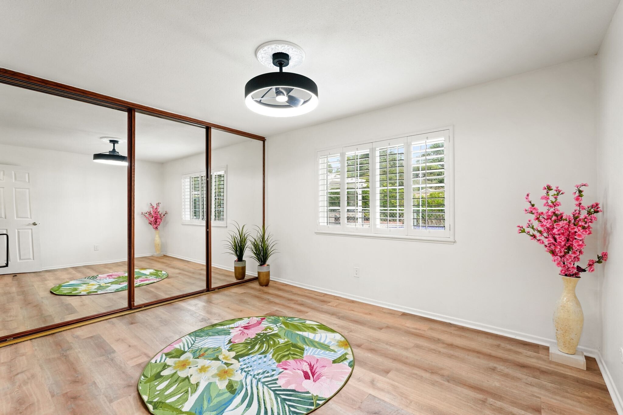 Building Photo - 27480 Cherry Creek Dr