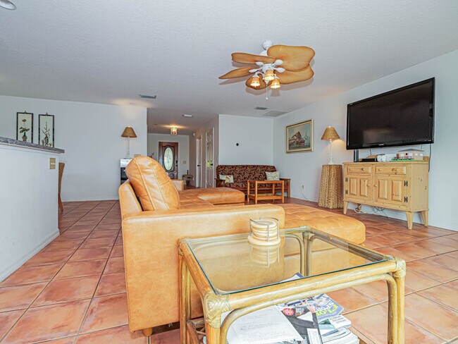 Building Photo - 1716 Indian River Dr