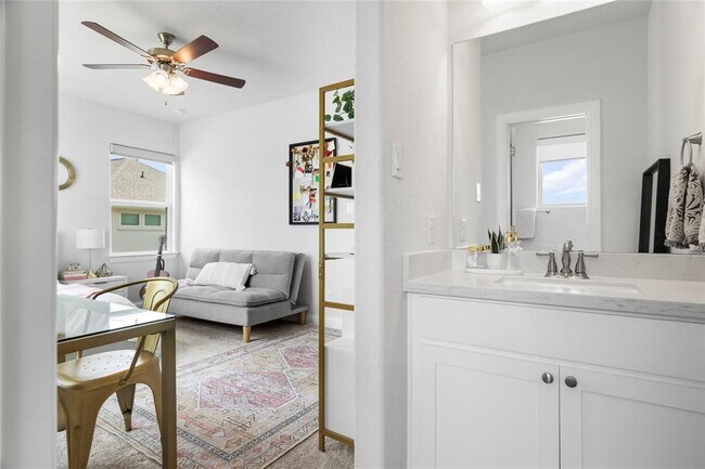 Building Photo - 211 Abbeyville Walk