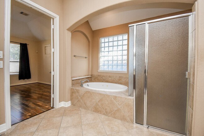 Building Photo - 28102 Indigo Creek Ct