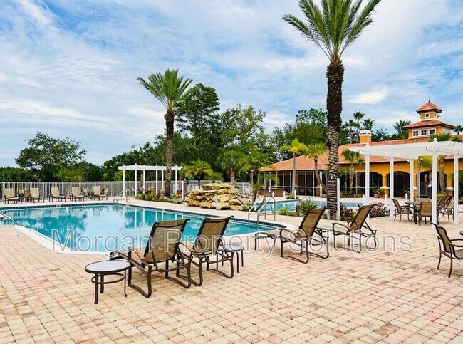 Building Photo - 5463 Vineland Rd