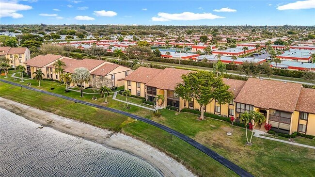 Building Photo - 826 Sky Pine Way