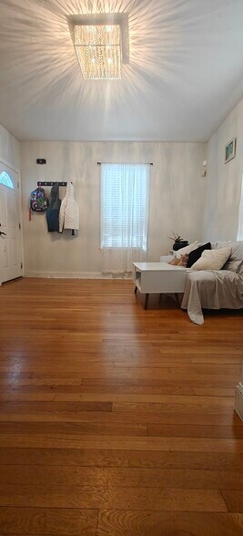 Building Photo - 1 Stockton St