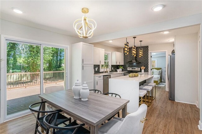 Building Photo - 2794 Mitchell Dr