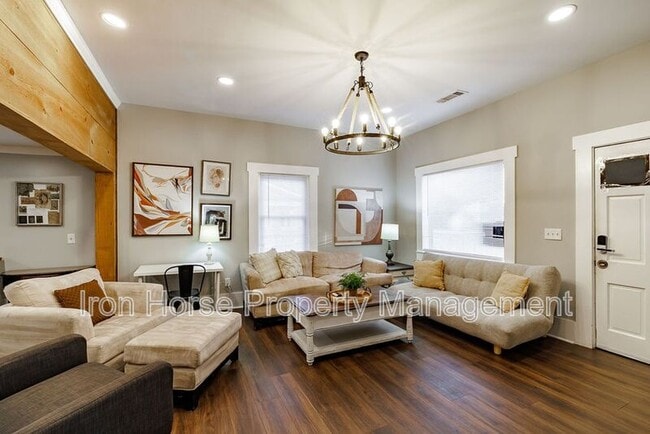 Building Photo - 1760 Old West Broad St