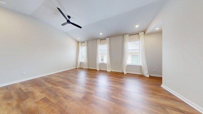 Building Photo - Beautiful Newer Construction Home on Mimms Trail!