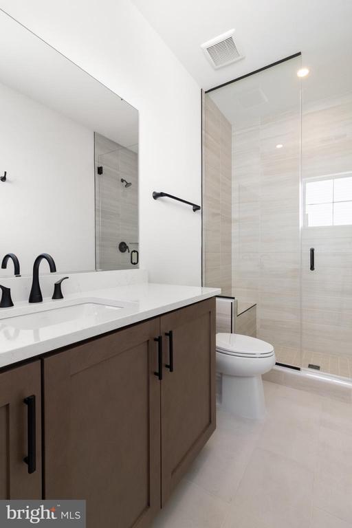 Building Photo - 853 N Manchester St