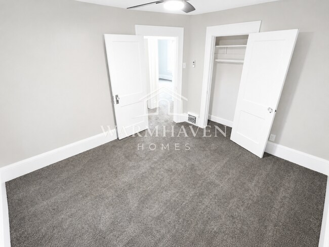 Building Photo - 1007 Delia Ave