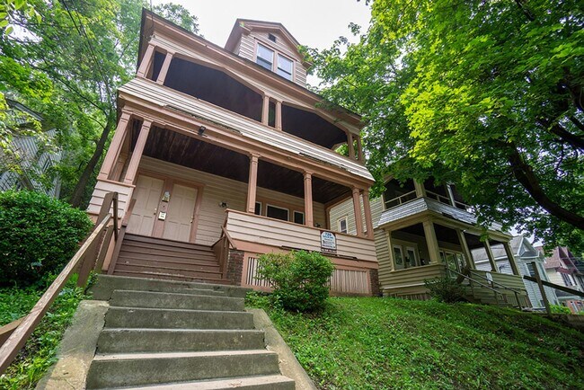 Building Photo - 722 Euclid Ave