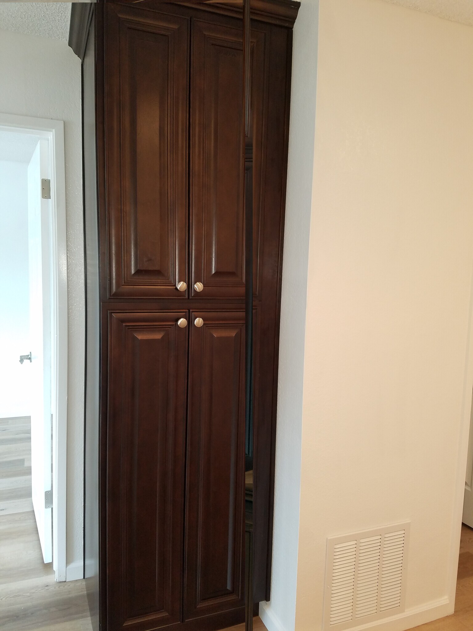 Building Photo - 792 Ferndale Ct