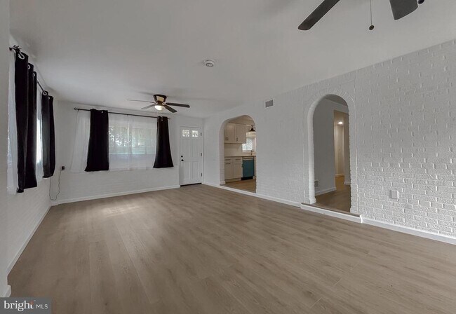 Building Photo - 7203 Westchester Dr
