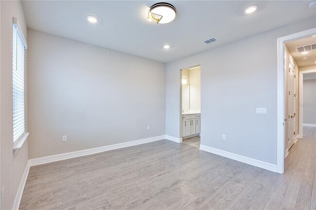 Building Photo - 8077 Leaf Grv Cir