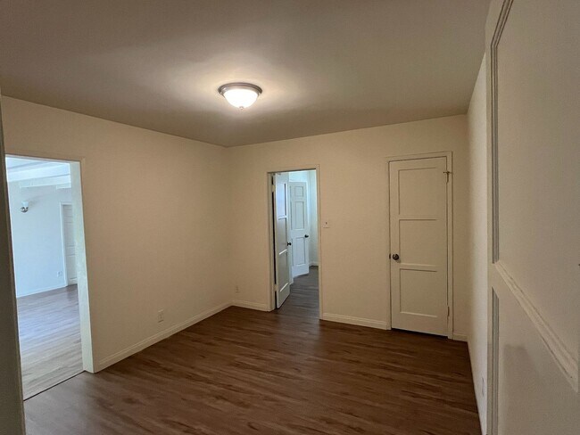 Building Photo - Three bedroom house in Lakewood ready for ...