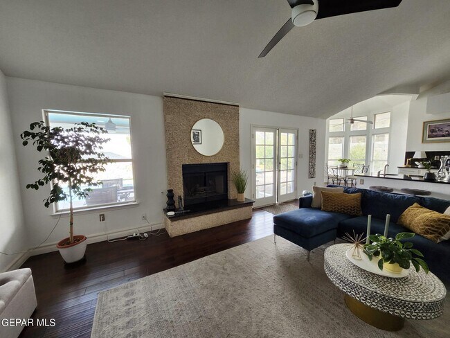 Building Photo - 6613 Imperial Ridge Dr