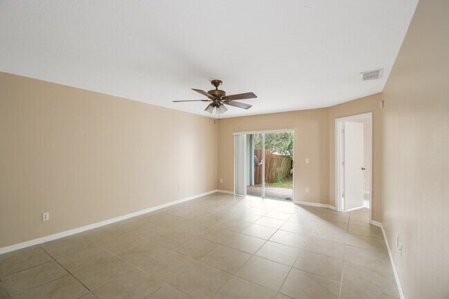 Building Photo - 2617 Legend Ct