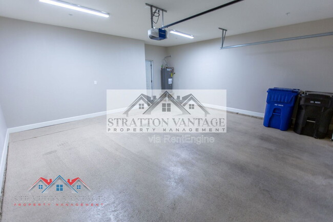 Building Photo - 1406 W Main St