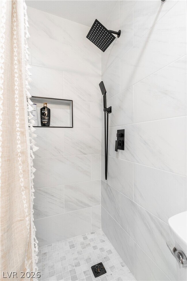 Building Photo - 3930 University Center Dr