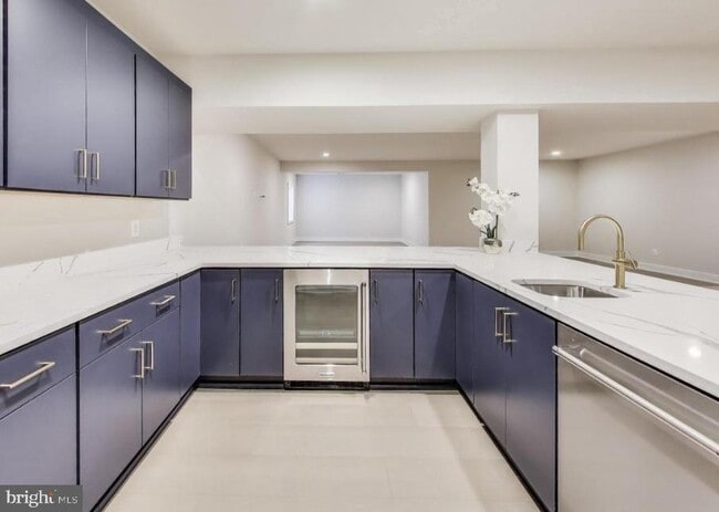 Building Photo - 6934 Renita Ln