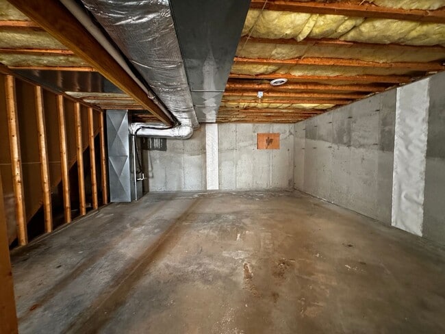 Building Photo - 134 Ridgeview Dr