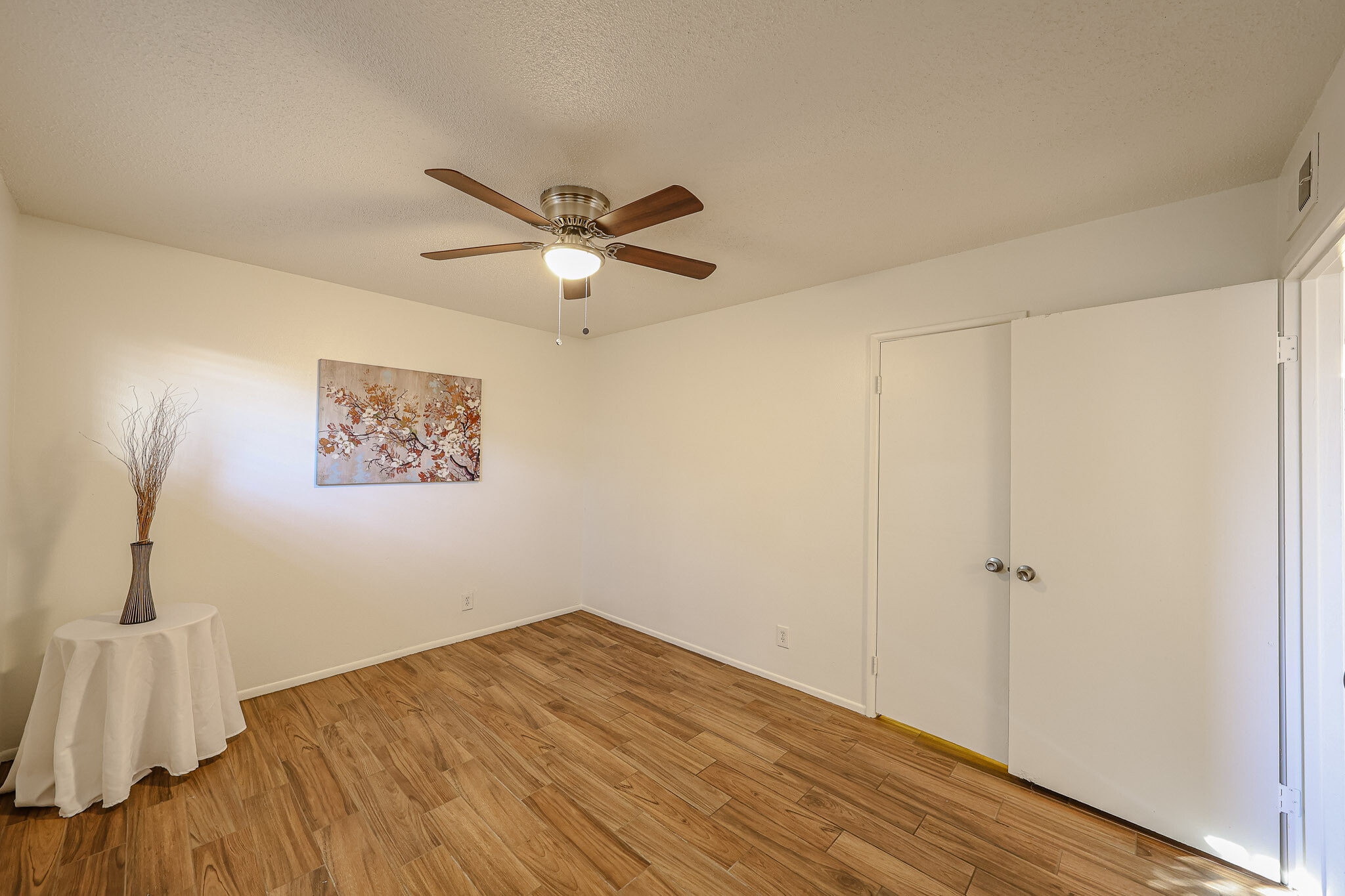 ceiling fan - 3022 N 37th St