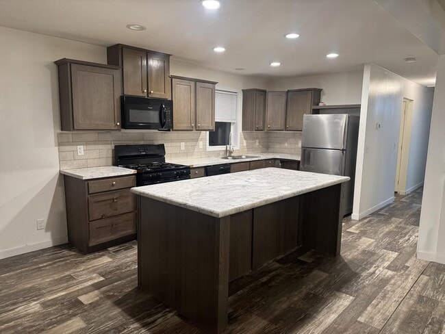 Building Photo - 44 Claremont St