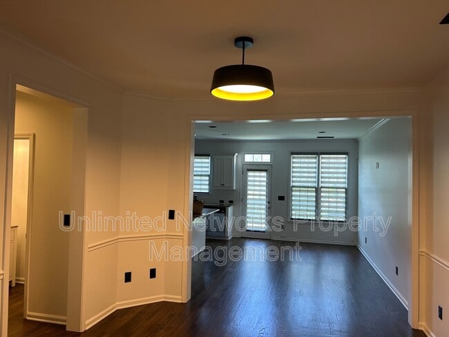 Building Photo - 6214 Carrrage Gate Ln