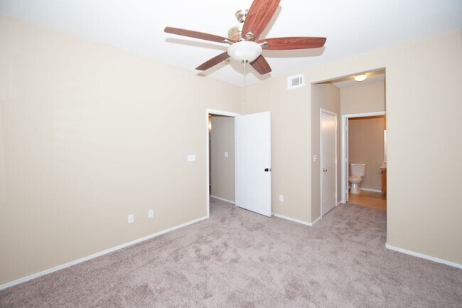 Building Photo - 9050 W Warm Springs Rd
