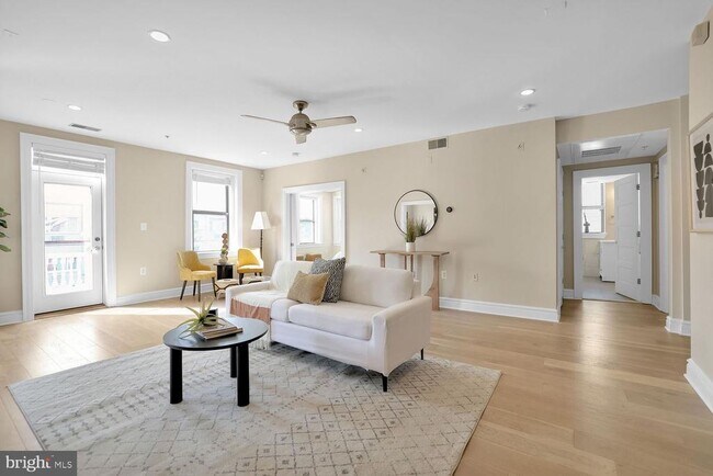 Building Photo - 1419 Clifton St NW