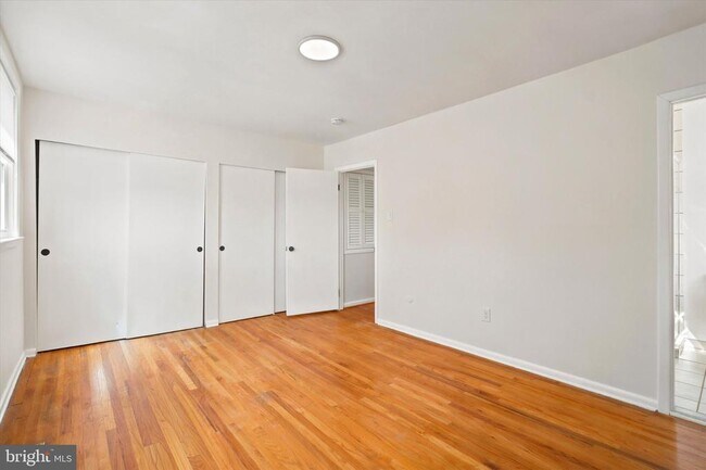 Building Photo - 668 Renz St