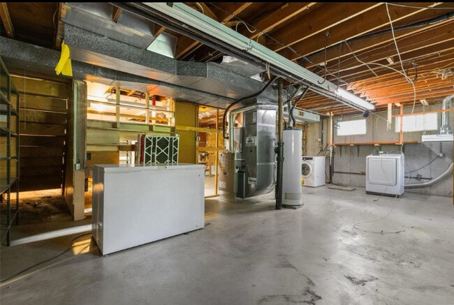 Building Photo - 2408 Park Ave