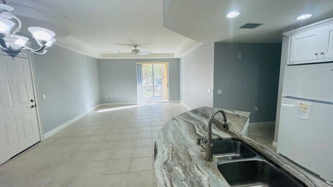 Building Photo - 1504 SW 50th St