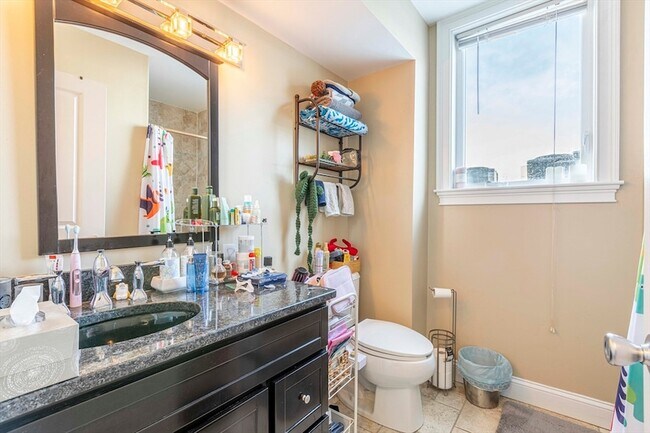 Building Photo - 535 Cambridge St