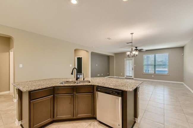 Building Photo - 3BR/2 Bath 1-Story on greenbelt, loads of extras!