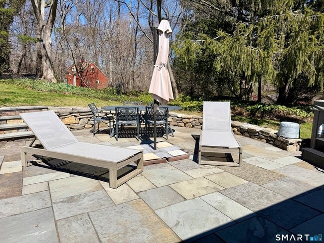 Building Photo - 509 Boston Post Rd