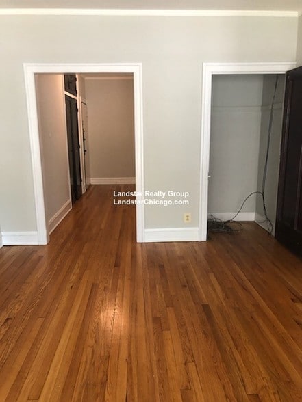 Building Photo - 736 Reba Pl