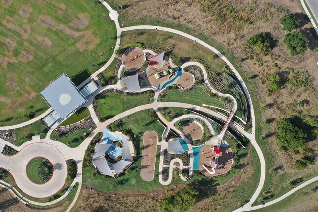 Building Photo - 7912 Ella Lee Ln