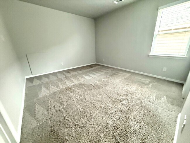 Building Photo - 3630 Windward Canyon Dr