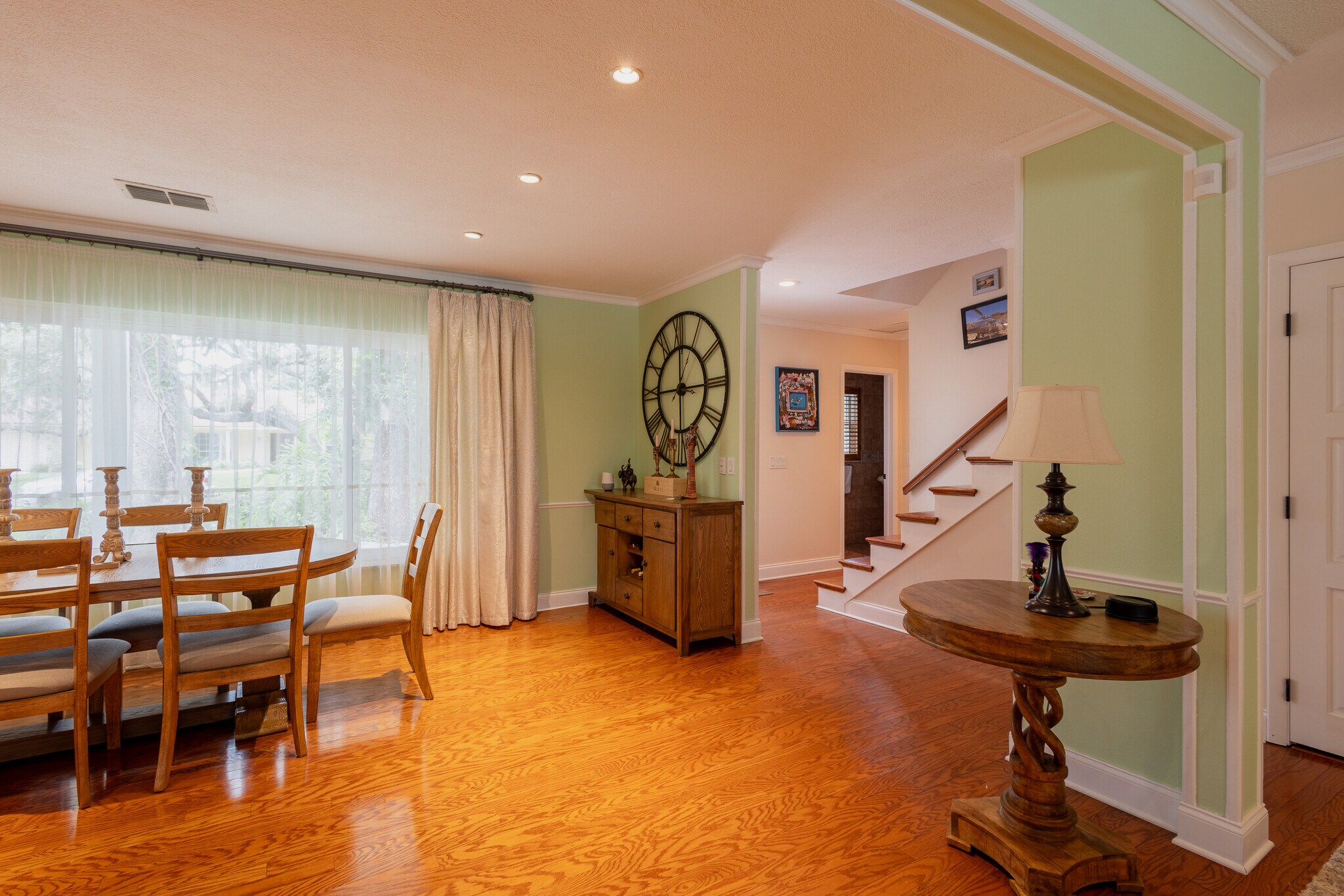 Building Photo - 615 Valle Vista Dr