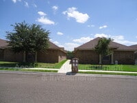 Building Photo - 1304 E Quail St