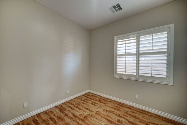 Building Photo - READY TO VIEW NOW! Remodeled-Huge 5 Bedroo...