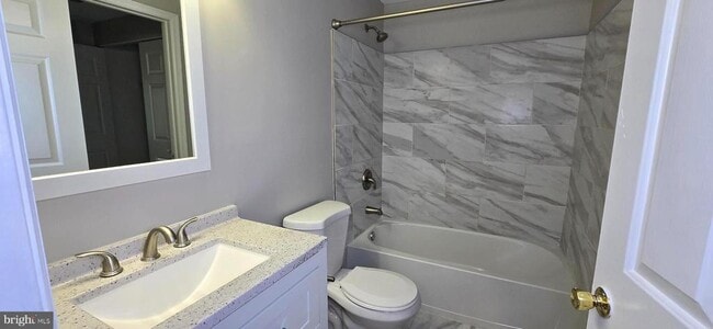Building Photo - 3591 Laurel View Ct