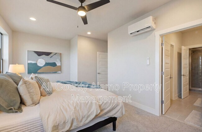 Building Photo - 7930 Kennedy Hill Dr