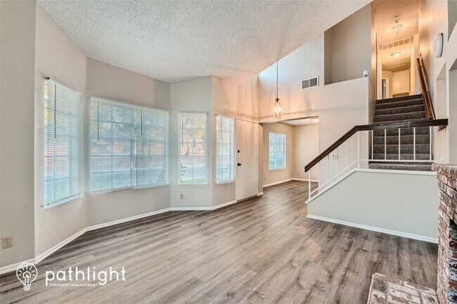 Building Photo - 7581 Whitney Dr