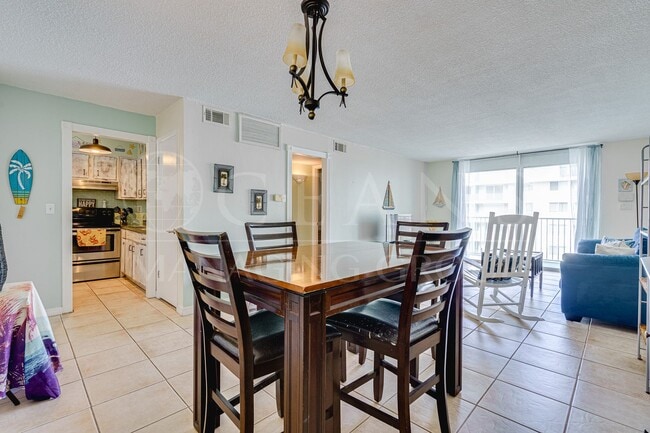 Building Photo - 2727 N Atlantic Ave